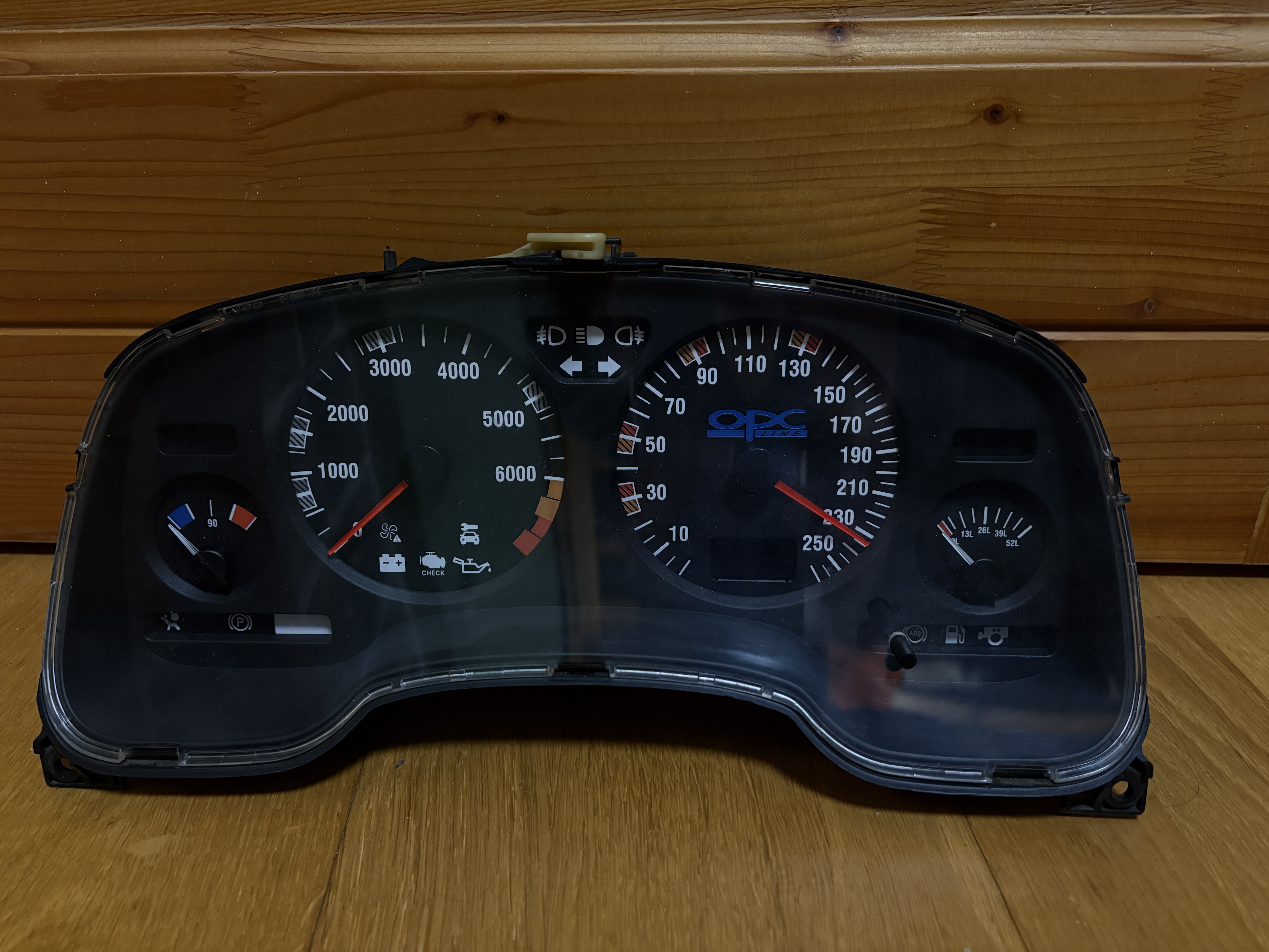 OPC Egyedi Óracsoport